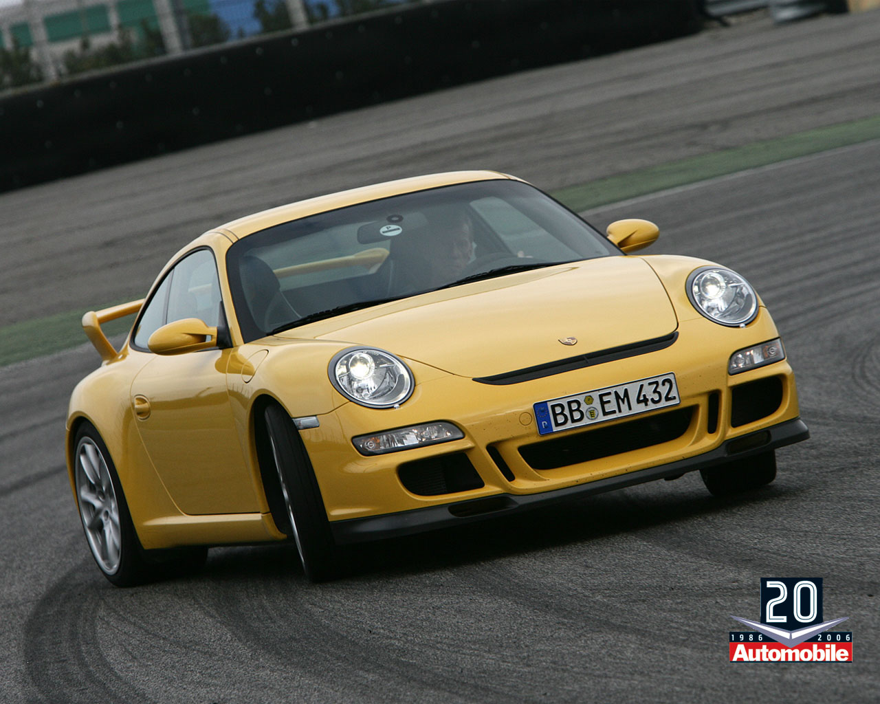 0606 2007 Porsche 911 Gt3 02 1280