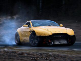 Aston Martin V8 Vantage (2)