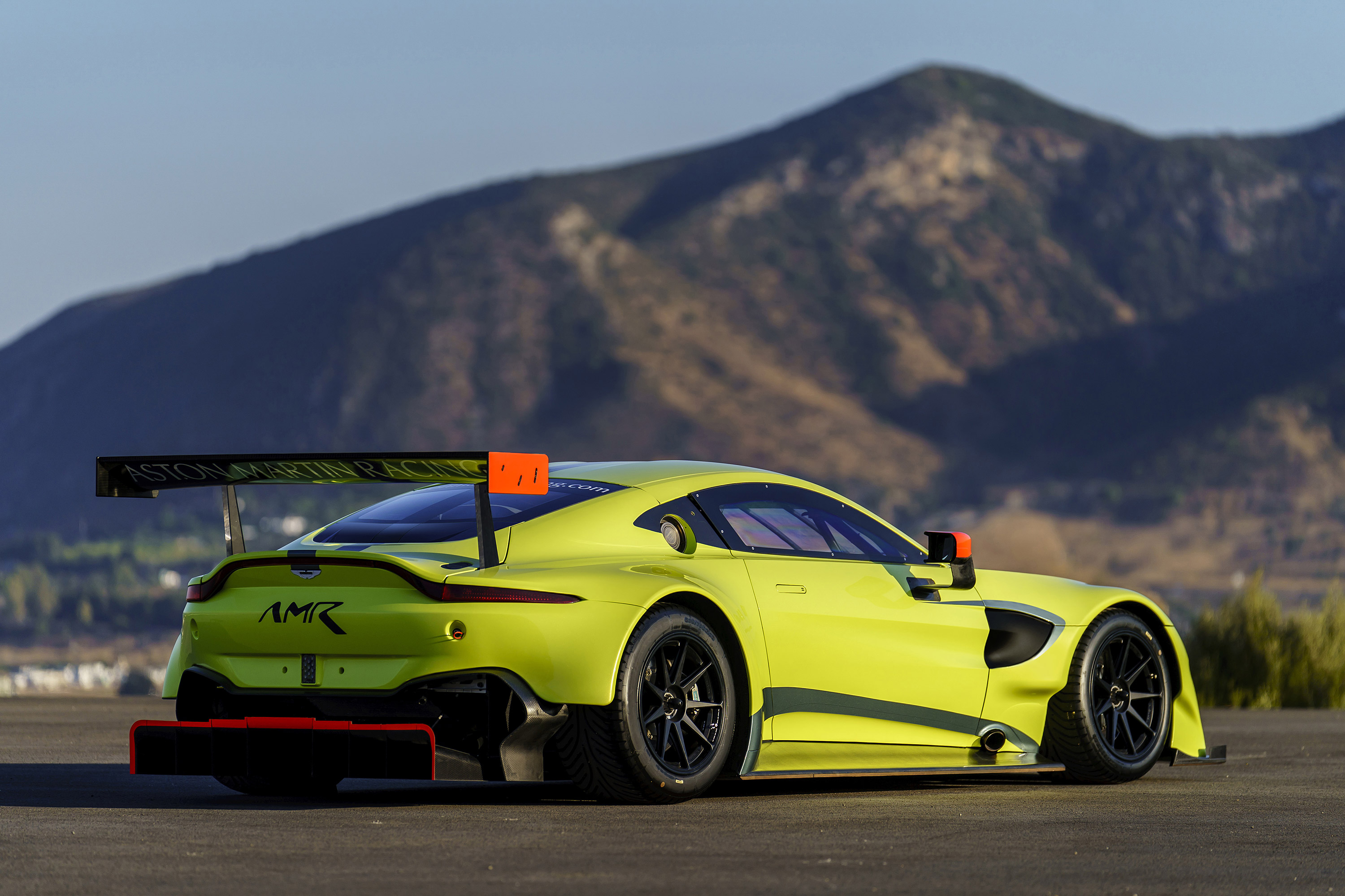 Aston Martin Vantage Gte (gen 2) (3)