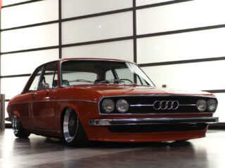 Audi 100 C1 (f104)