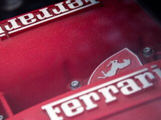 Engine Ferrari F136 E V8 (2)