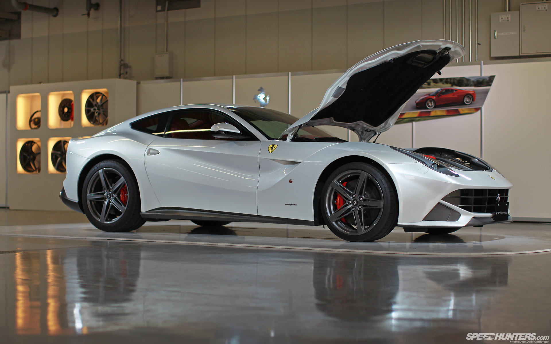Ferrari F12 Berlinetta (2)