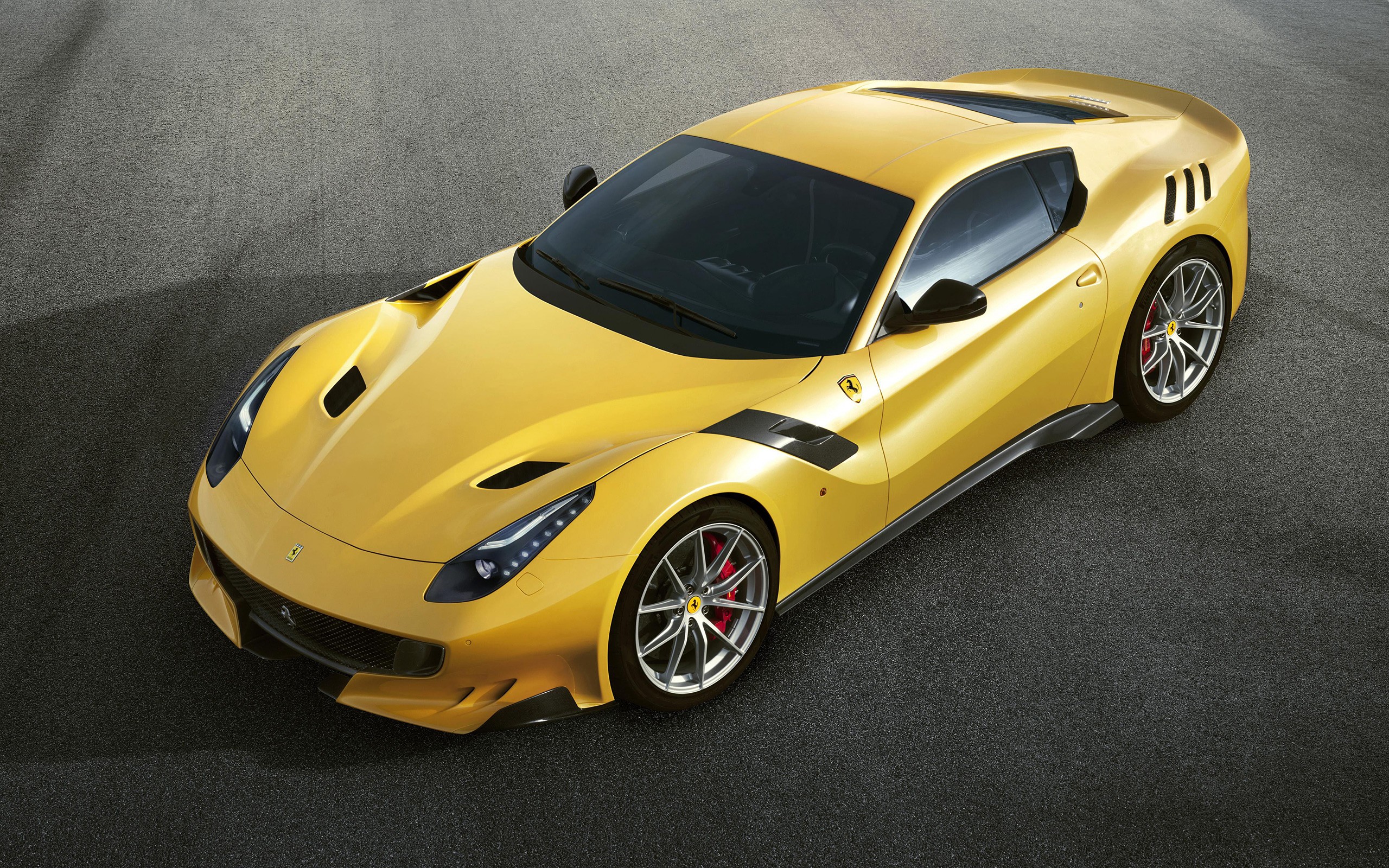 Ferrari F12tdf (2)
