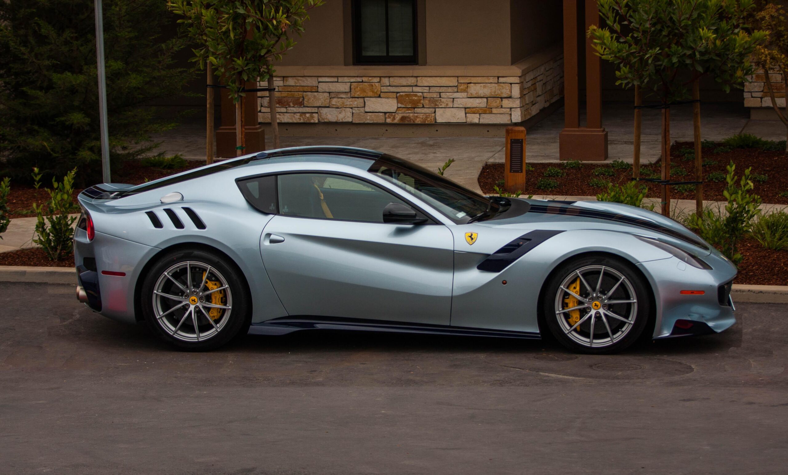 Ferrari F12tdf (4)