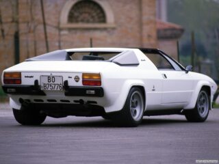 Lamborghini Silhouette P300