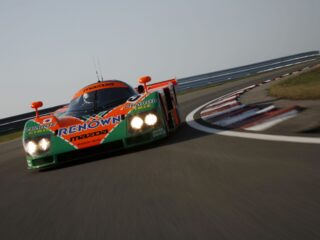 Mazda 787b (1)