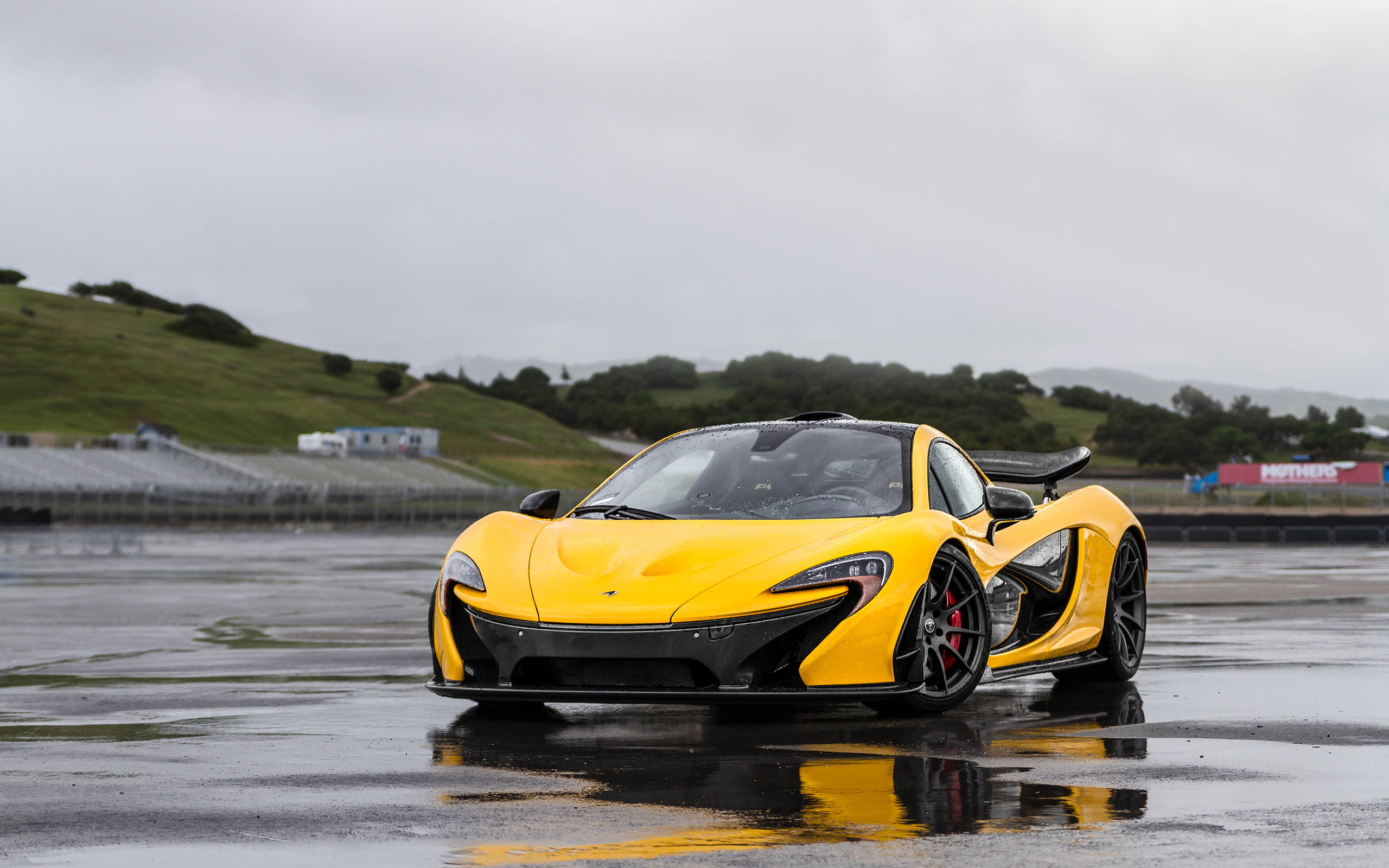 Mclaren P1 (12)