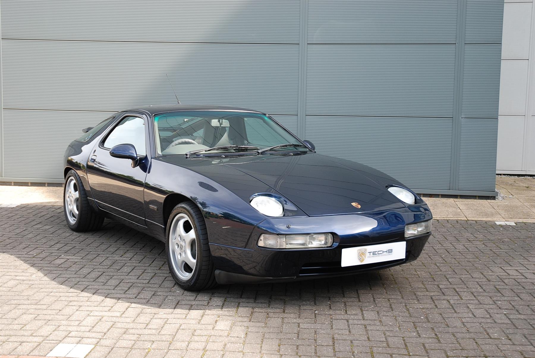 Porsche 928 Gts (2)