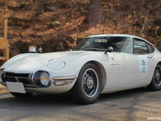 Toyota 2000gt (2)