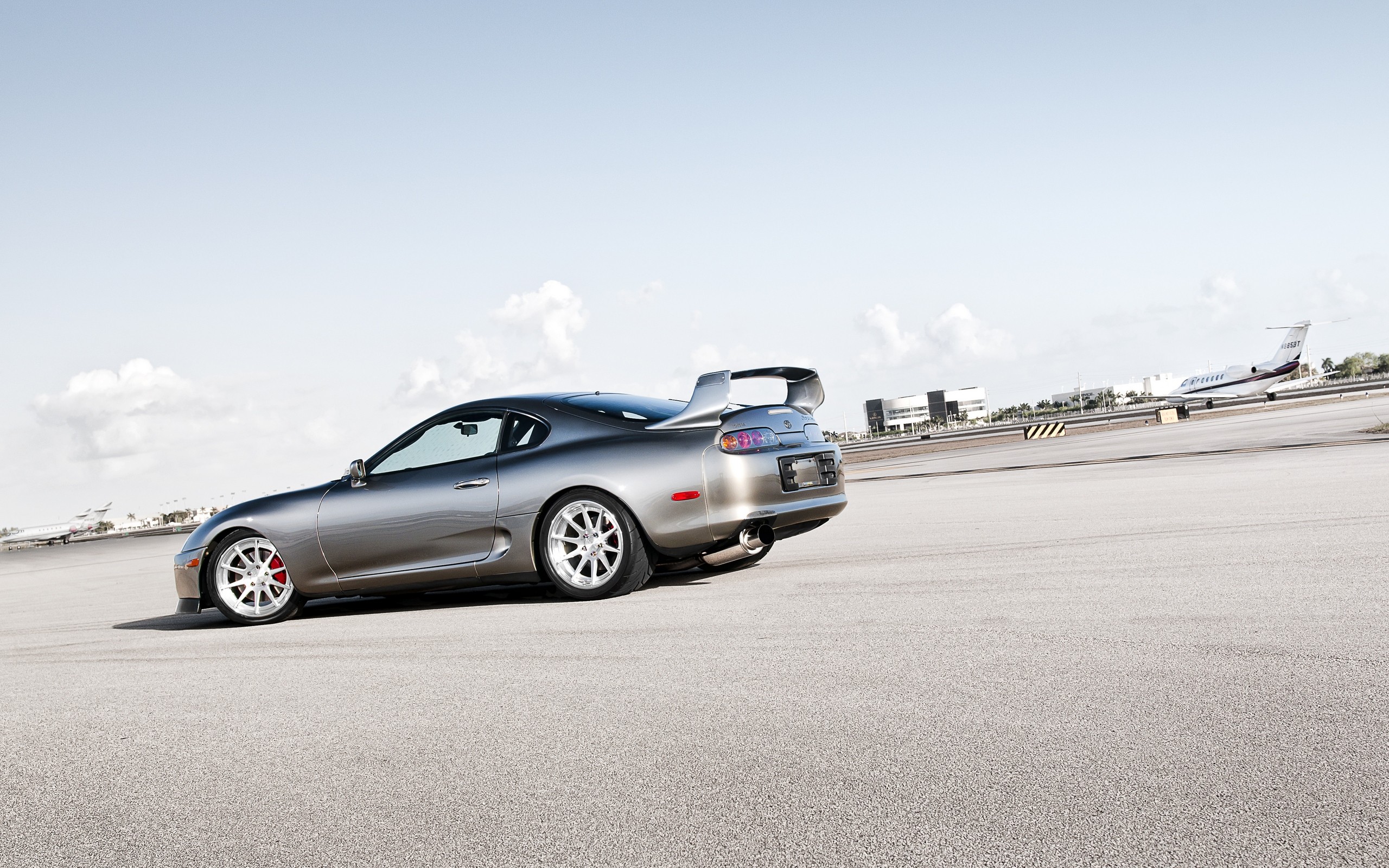 Toyota Supra (a80) (1)