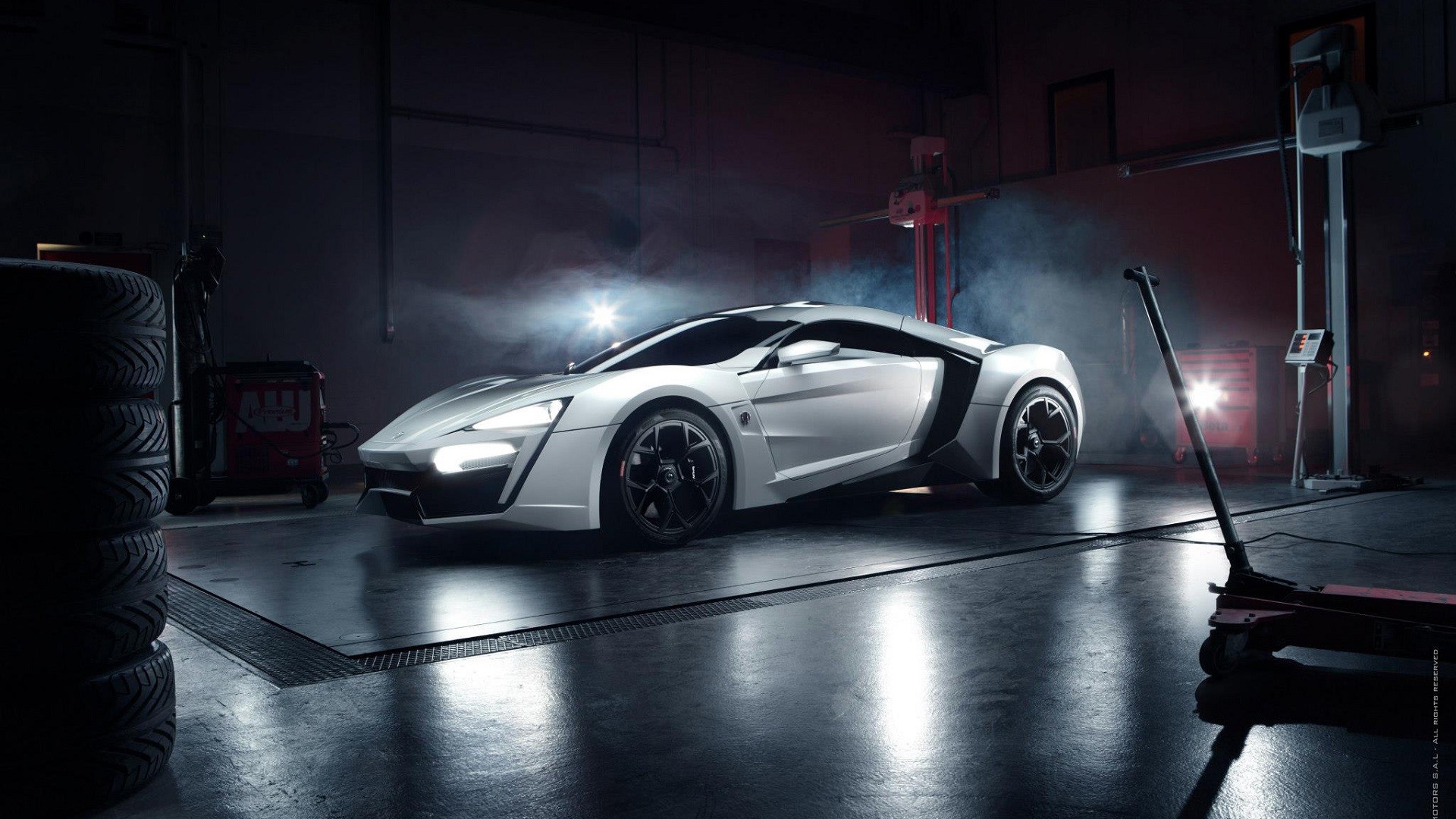 W Motors Lykan Hypersport